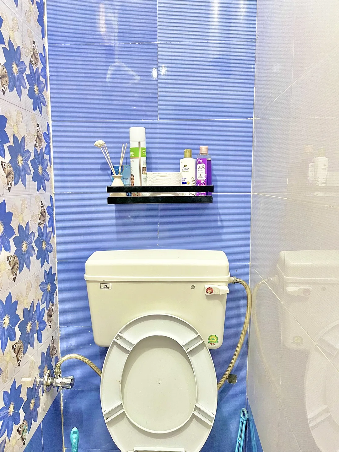 Bathroom storage, toiletries and geyser facilities